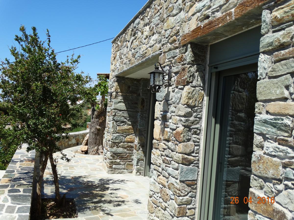 Balkonikarystos Apartment ภายนอก รูปภาพ